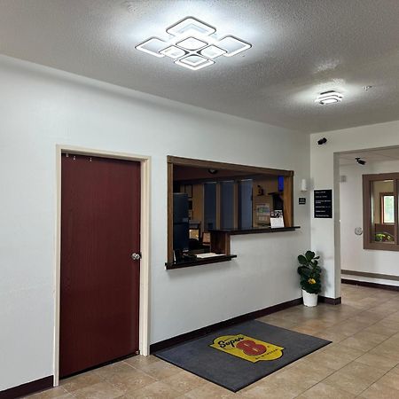 Super 8 By Wyndham Mason City Εξωτερικό φωτογραφία