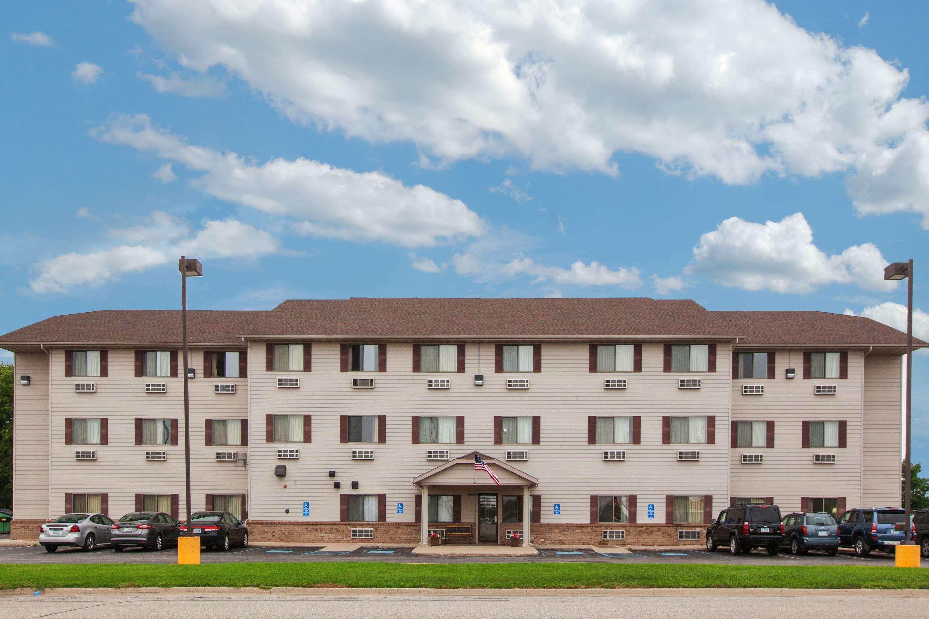 Super 8 By Wyndham Mason City Εξωτερικό φωτογραφία