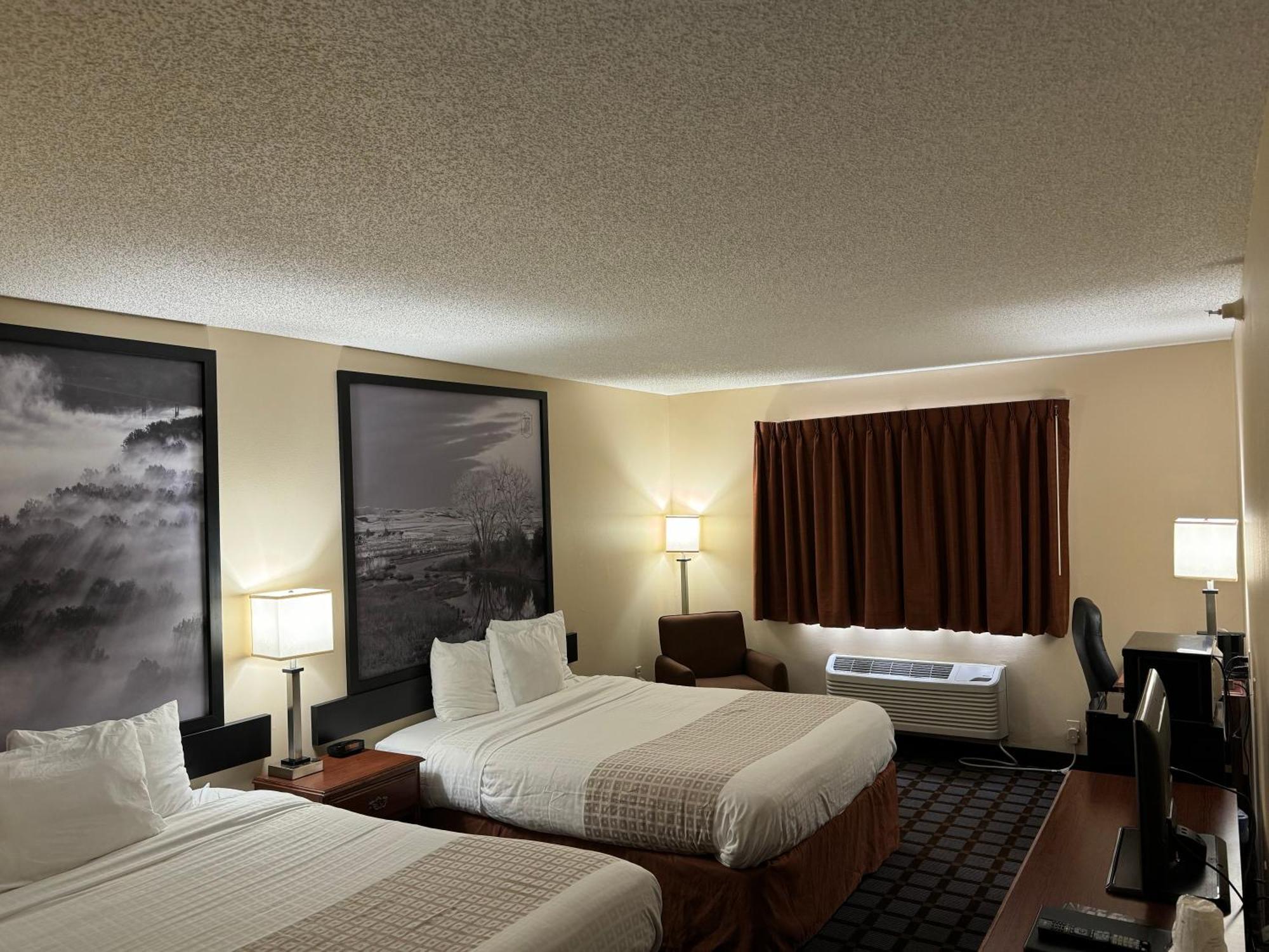 Super 8 By Wyndham Mason City Εξωτερικό φωτογραφία
